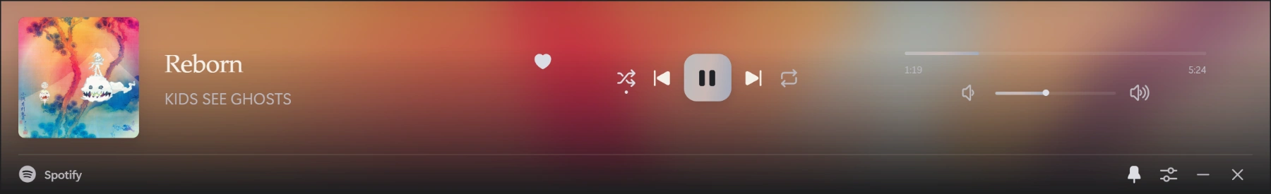 Lowlight’s compact horizontal layout with artwork, playback, timeline and volume controls.